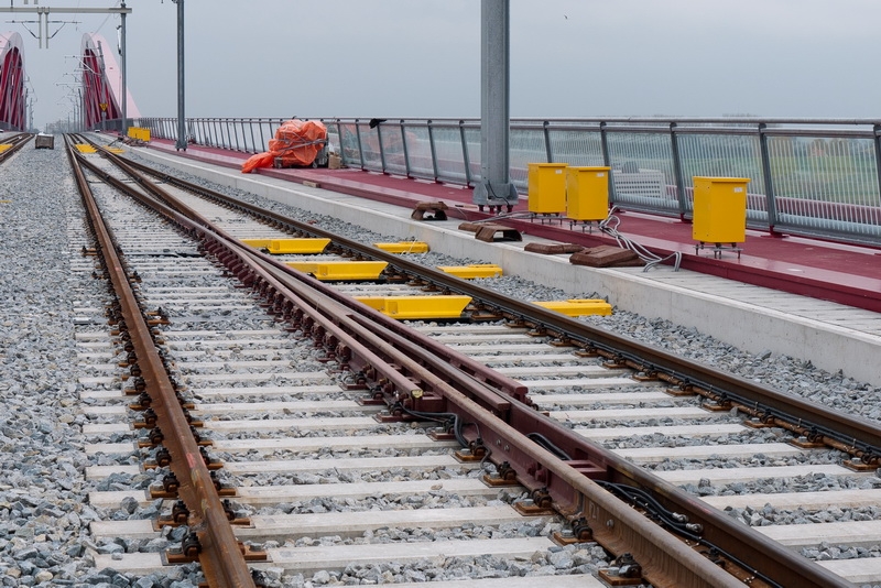 Wissel op de nieuwe IJsselbrug.
